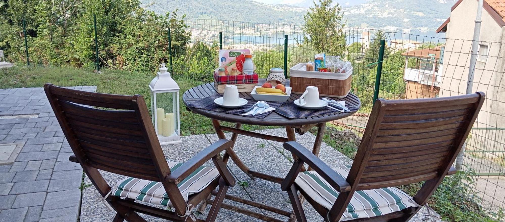 La Dimora Dei Due Laghi Acomodação com café da manhã Calolziocorte Exterior foto