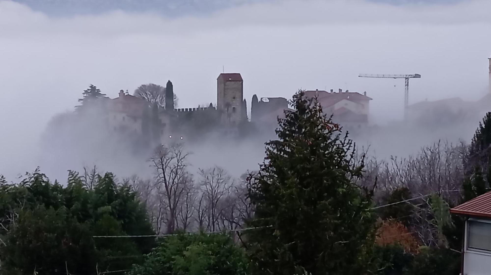 La Dimora Dei Due Laghi Acomodação com café da manhã Calolziocorte Exterior foto