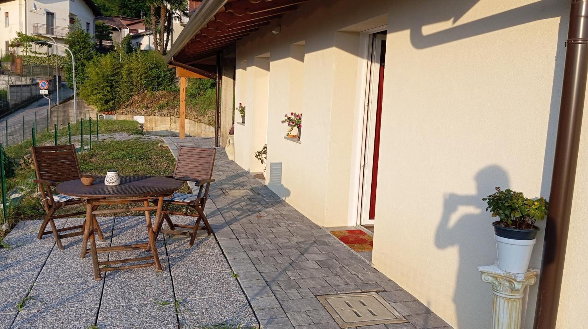 La Dimora Dei Due Laghi Acomodação com café da manhã Calolziocorte Exterior foto